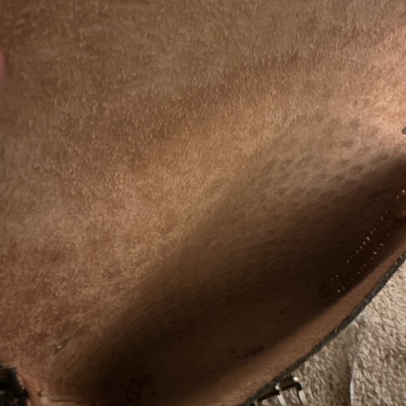 Beautiful Vintage Leather Saddle Purse With Flower design - Picture 9 of 9